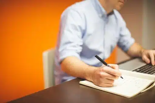 Career for commerce students - BBA or B.Com